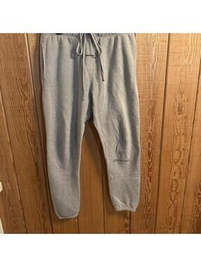 Essential Fear of God Men’s sweatpants Large Grey